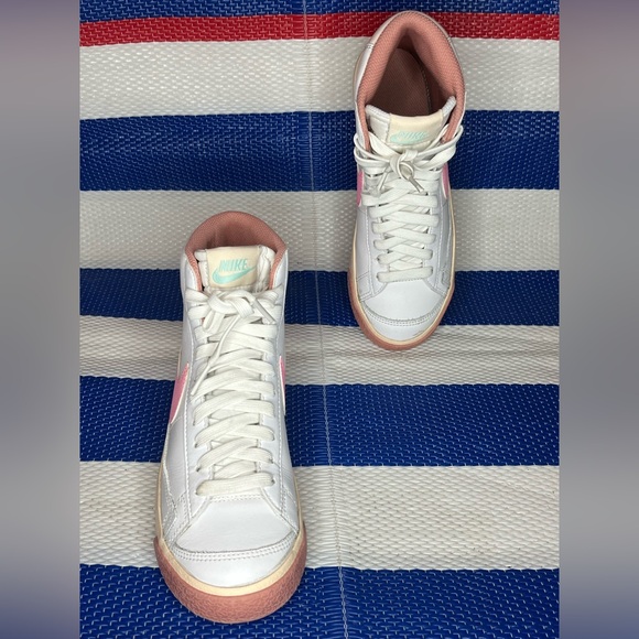 🎉✨ THROWBACK - Nike Blazer Mid '77 GS Guava Ice/Jade Summit White Sneakers 4.5 Y - Picture 10 of 17